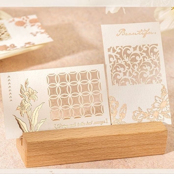 Набір ажурних рамок Golden Filigree: Елегантність ірису, 4 шт